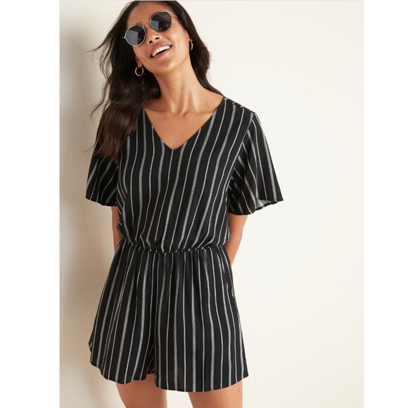 Old Navy Black White Striped Light Weight V-Neck Flutter Sleeve Romper Size XXL - Picture 1 of 11